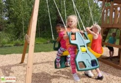 KidKraft Aire De Jeux En Bois Windale Avec Toboggan, Balançoires Et Cabane -Portique Jardin Soldes Magasin aire de jeux bois cedre toboggan balancoire cabane escalade 4