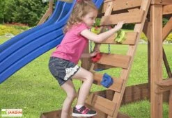Aire De Jeux En Bois Avec Portique, Toboggan Et Escalade Northbrook 8 Aire De Jeux En Bois Avec Portique, Toboggan Et Escalade Northbrook -Portique Jardin Soldes Magasin aire jeux bois cedre cabane tobogan escalade balancoires 4